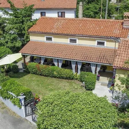 Jolanda In - Haus Fuer 4-6 Personen